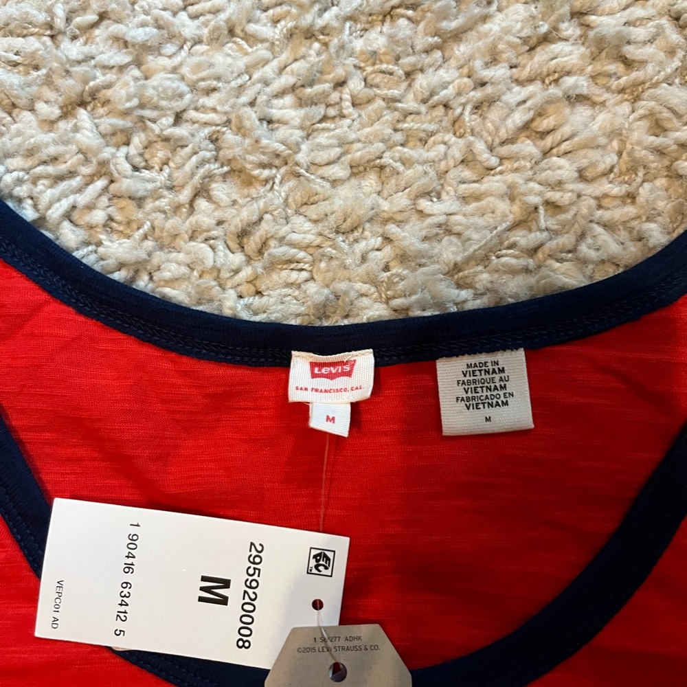 Levis red tank top, NWT - Picture 5 of 6